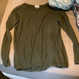 Green old navy sweater
